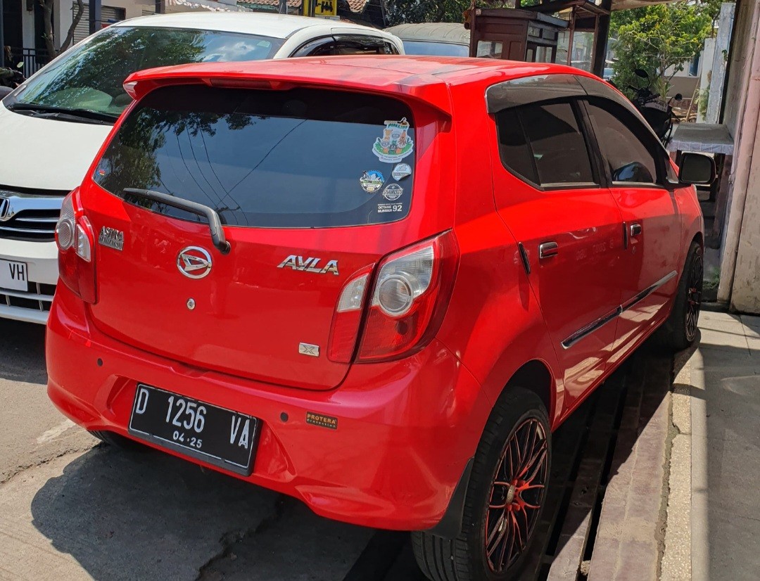 2015 Daihatsu Ayla  2015 Daihatsu Ayla