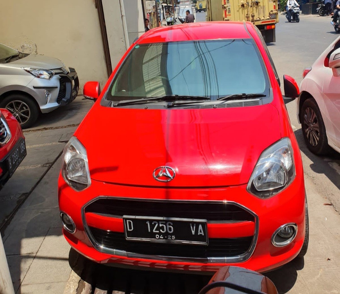 2015 Daihatsu Ayla  2015 Daihatsu Ayla