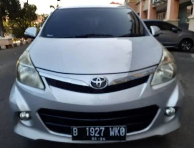 2014 Toyota Avanza Veloz Bekas 2014 Toyota Avanza Veloz Bekas