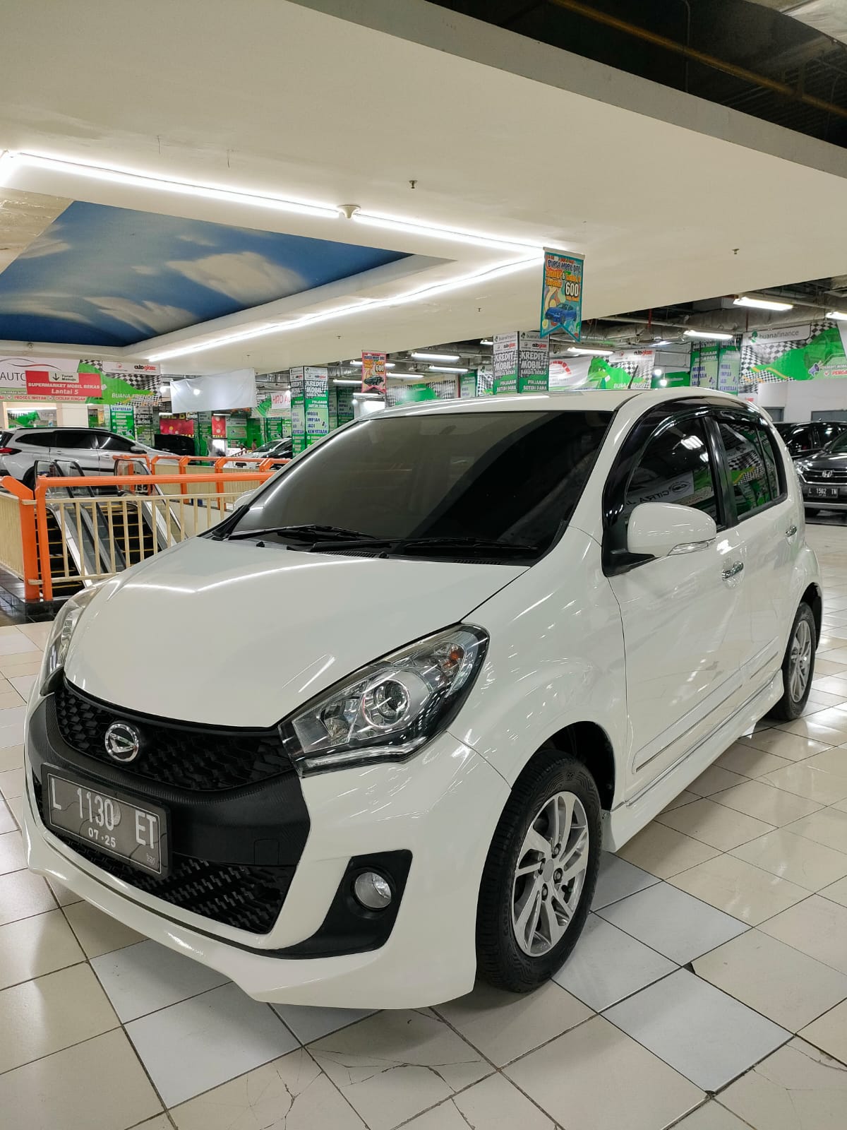 Second Hand 2015 Daihatsu Sirion Second Hand 2015 Daihatsu Sirion