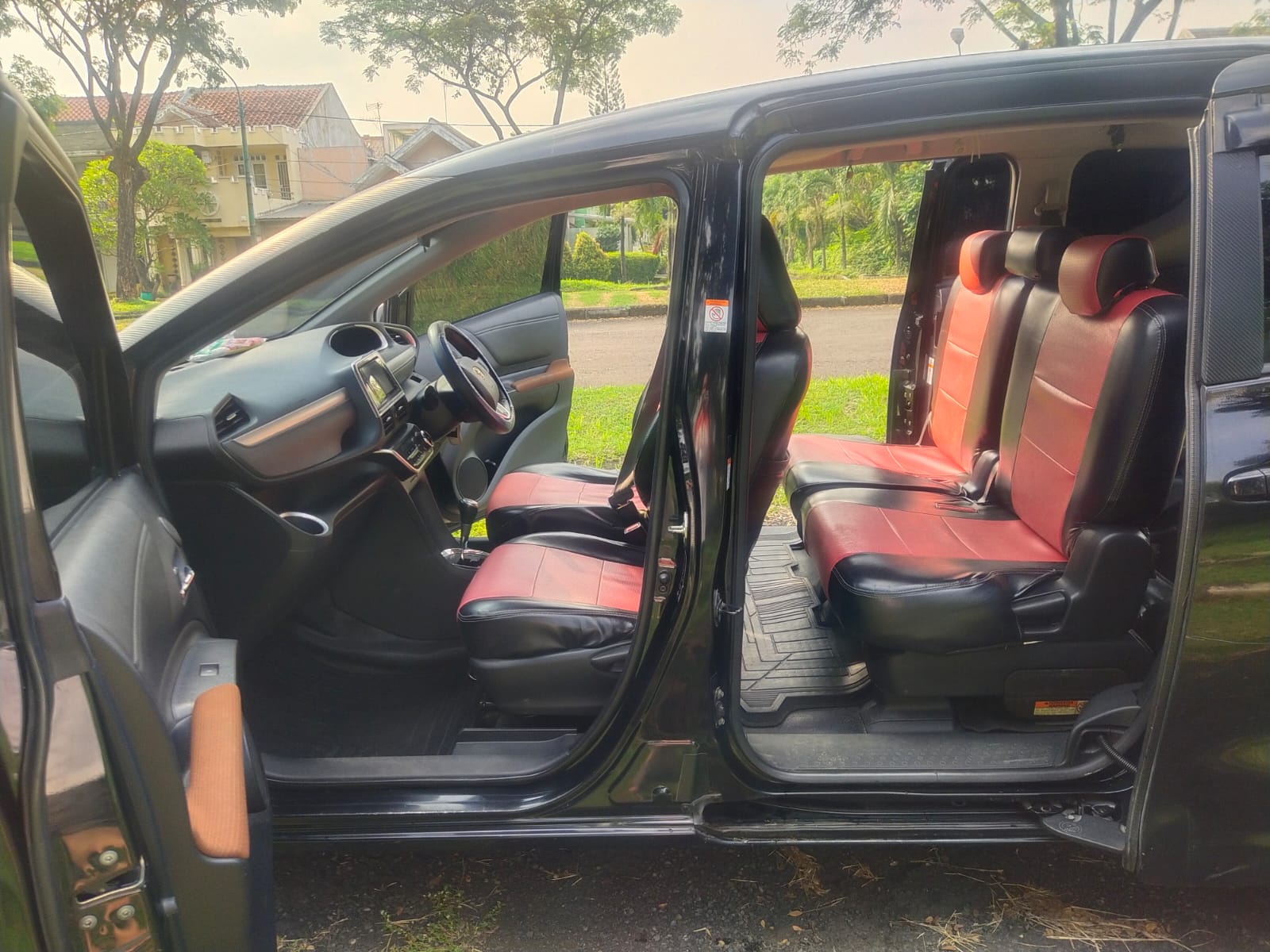 2017 Toyota Sienta 2017 Toyota Sienta