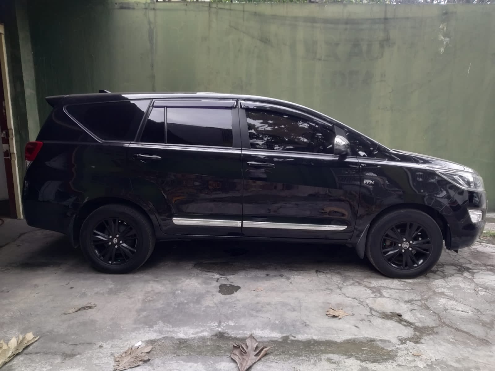 2017 Toyota Innova 2017 Toyota Innova