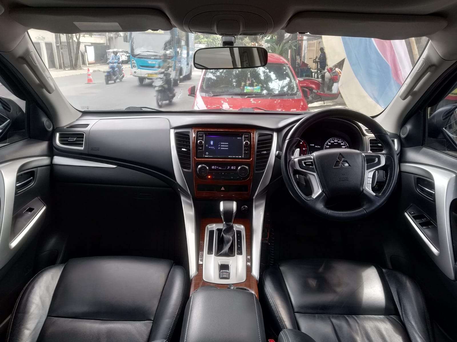 2016 Mitsubishi Pajero Sport 2016 Mitsubishi Pajero Sport