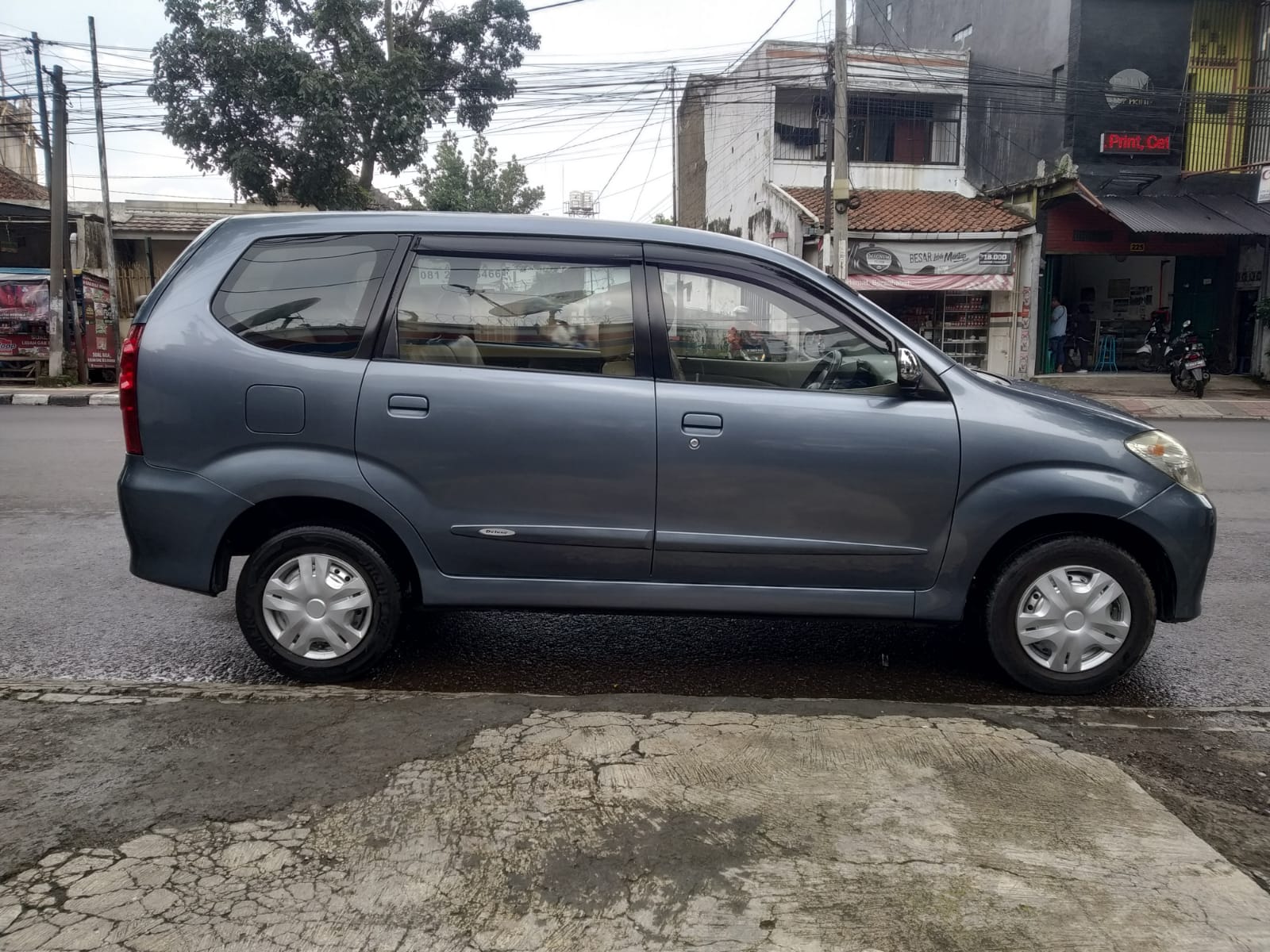 2010 Daihatsu Xenia 2010 Daihatsu Xenia