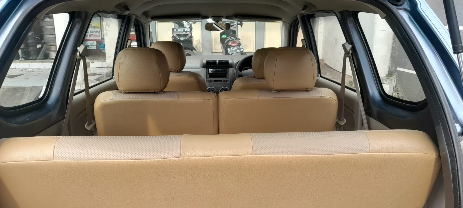 2010 Daihatsu Xenia 2010 Daihatsu Xenia