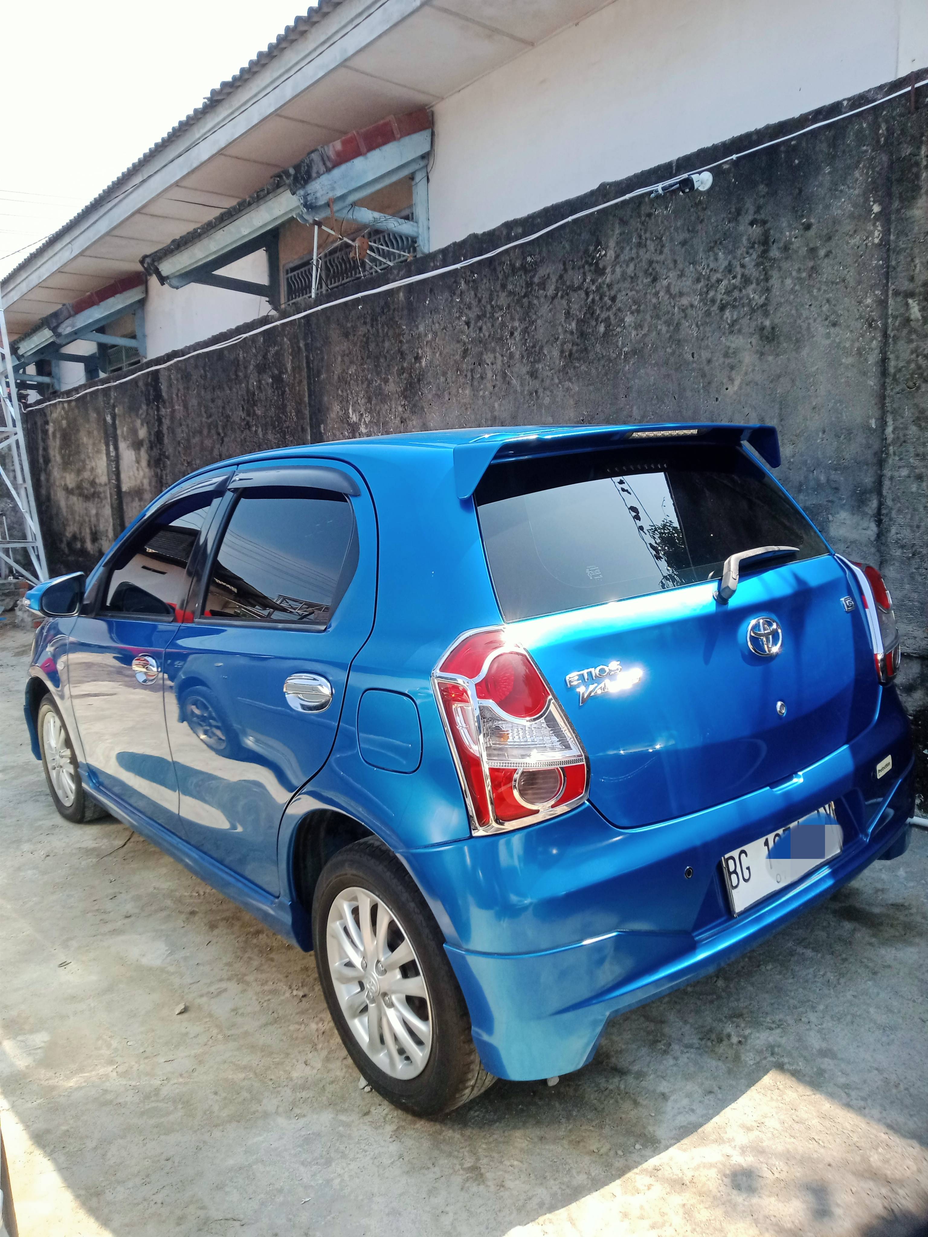 2013 Toyota Etios Valco 2013 Toyota Etios Valco