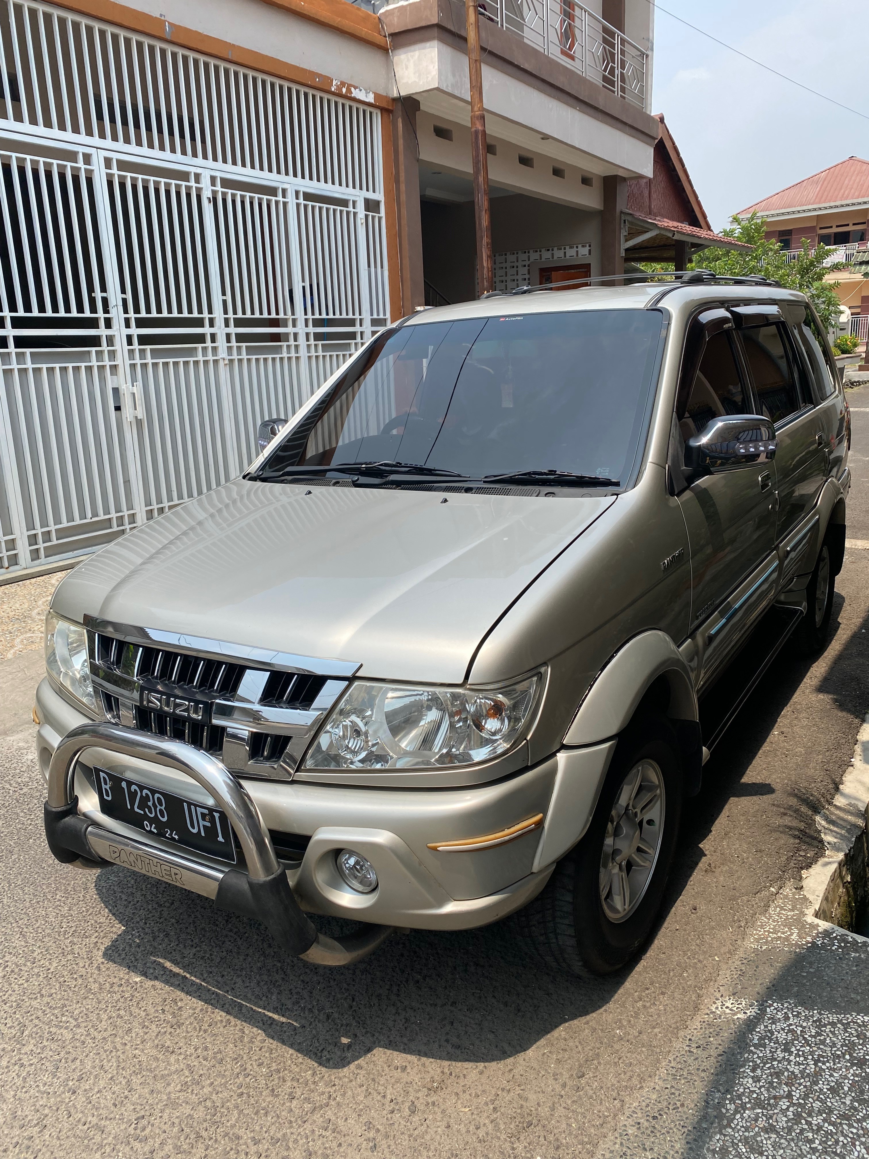 2009 Isuzu Panther 2009 Isuzu Panther
