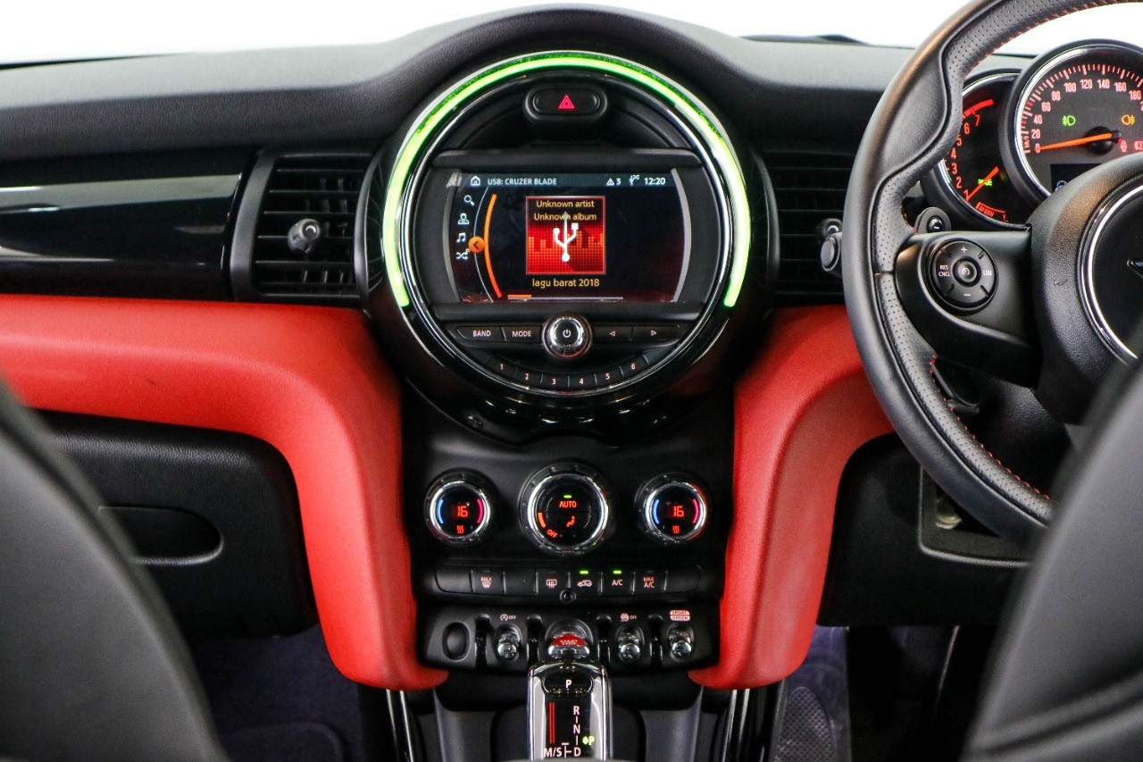 2019 MINI Cooper S 2019 MINI Cooper S