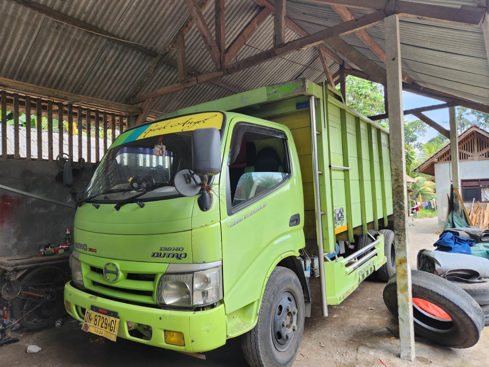2010 Mahindra Bolero Maxitruck 2010 Mahindra Bolero Maxitruck