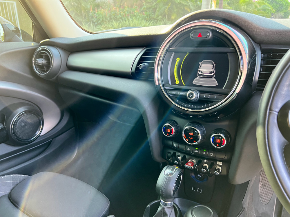 2017 MINI 3 Door 2017 MINI 3 Door