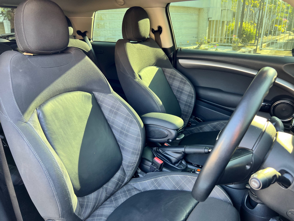 2017 MINI 3 Door 2017 MINI 3 Door