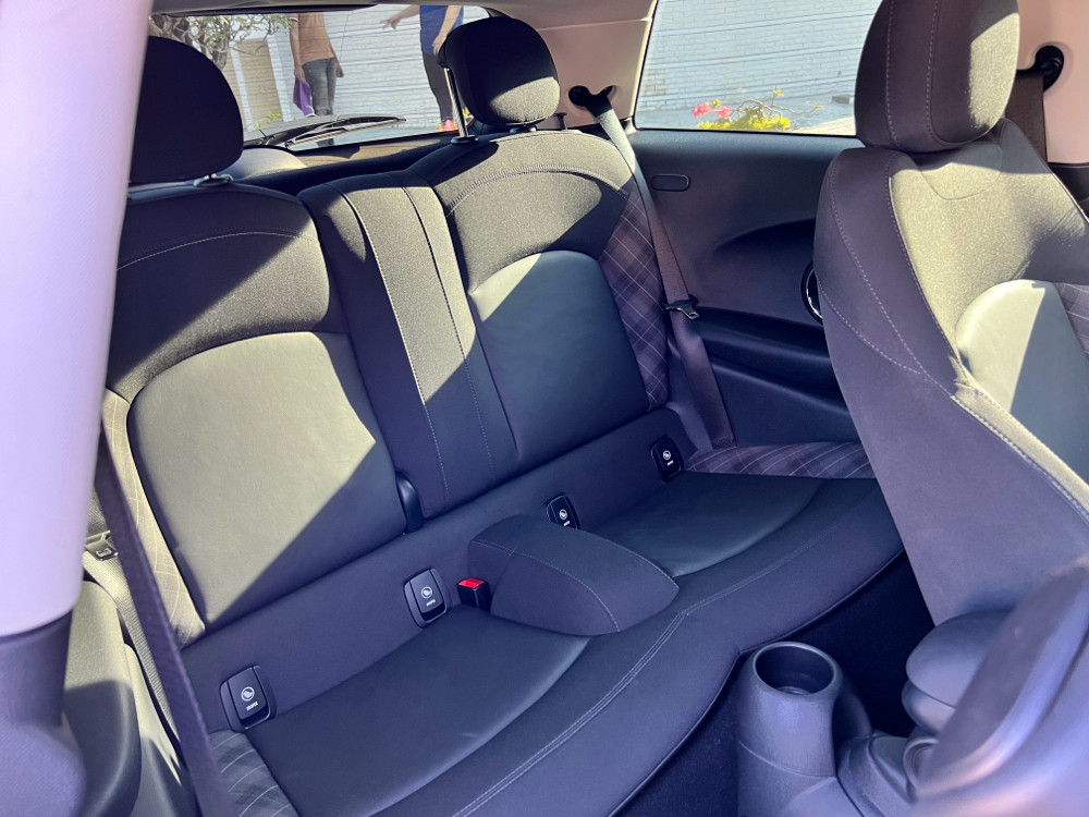 2017 MINI 3 Door 2017 MINI 3 Door