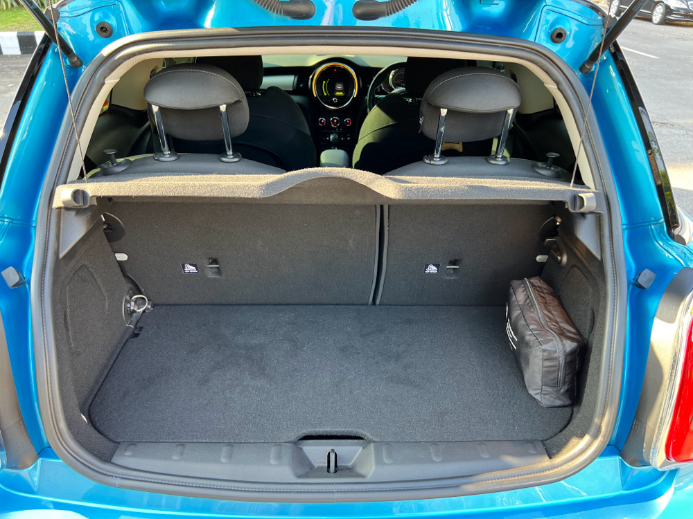 2017 MINI 3 Door 2017 MINI 3 Door