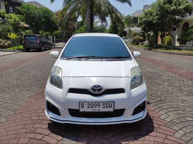 2013 Toyota Yaris Bekas 2013 Toyota Yaris Bekas