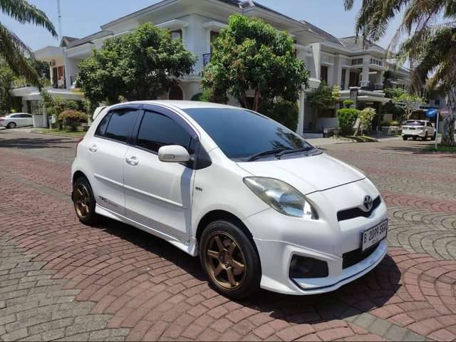 2013 Toyota Yaris 2013 Toyota Yaris