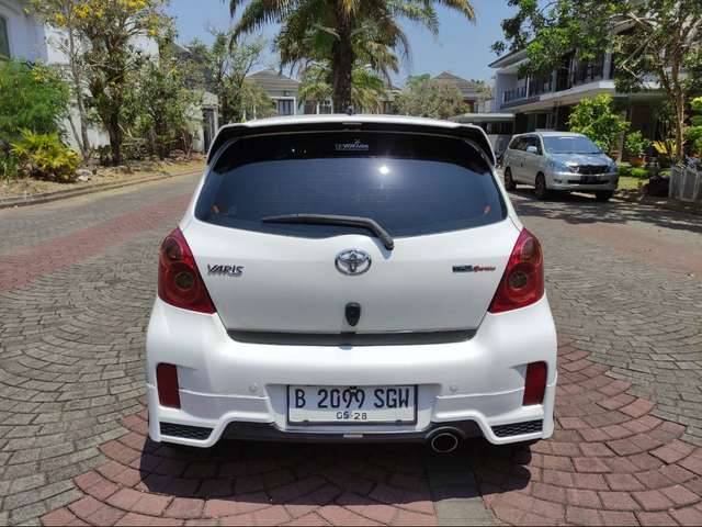 2013 Toyota Yaris 2013 Toyota Yaris