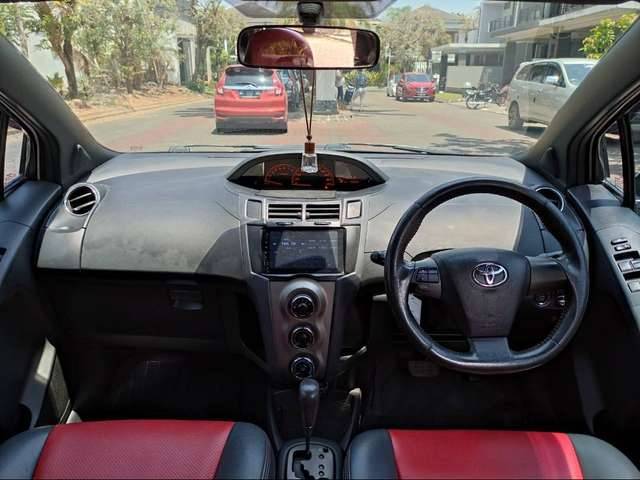 2013 Toyota Yaris 2013 Toyota Yaris