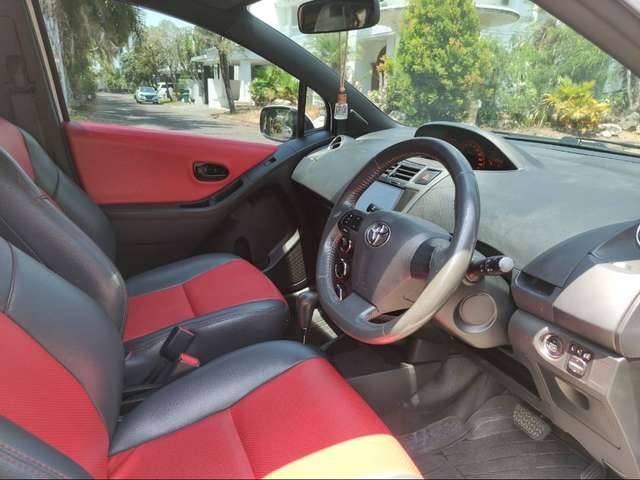 2013 Toyota Yaris 2013 Toyota Yaris