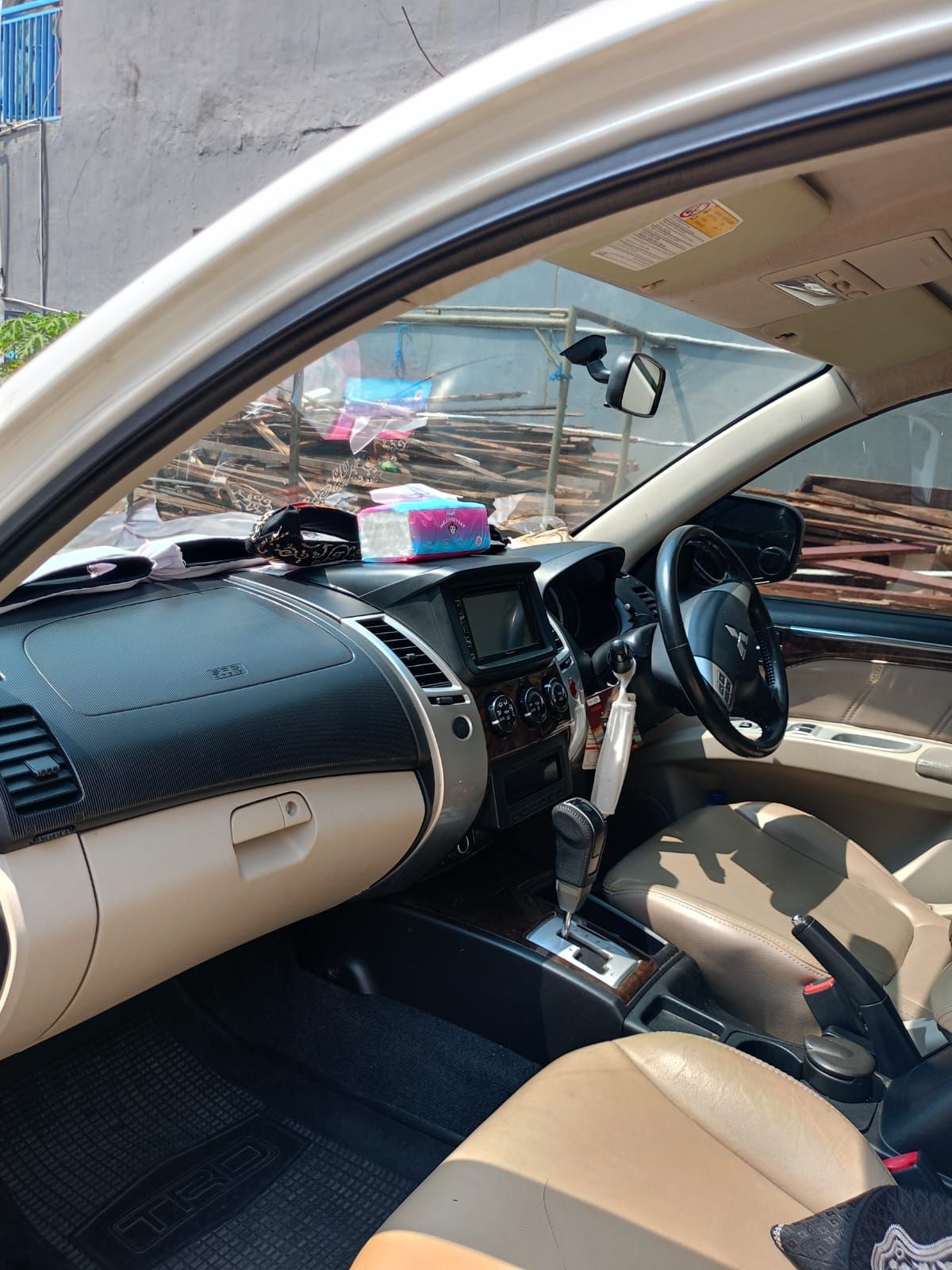 2011 Mitsubishi Pajero Sport 2011 Mitsubishi Pajero Sport