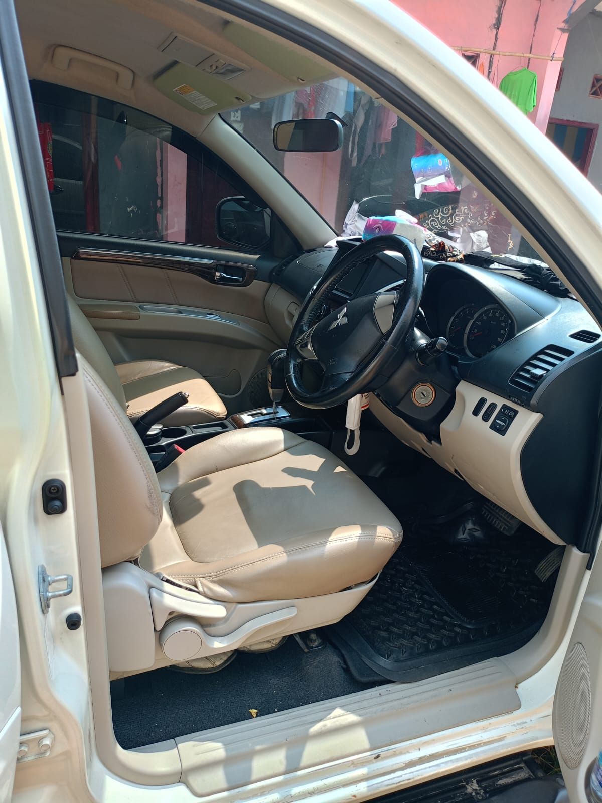 2011 Mitsubishi Pajero Sport 2011 Mitsubishi Pajero Sport