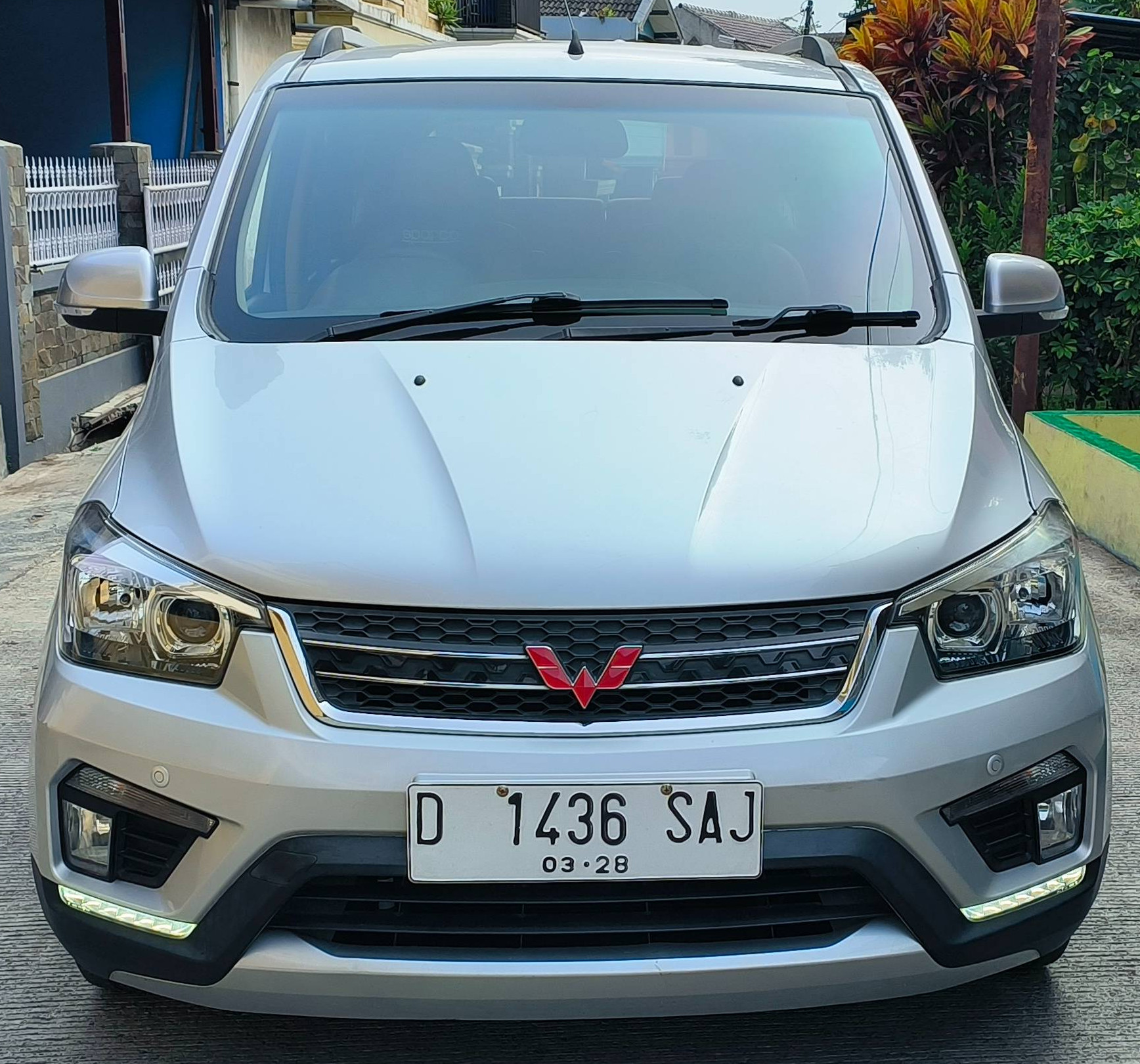 Second Hand 2017 Wuling Confero S Second Hand 2017 Wuling Confero S