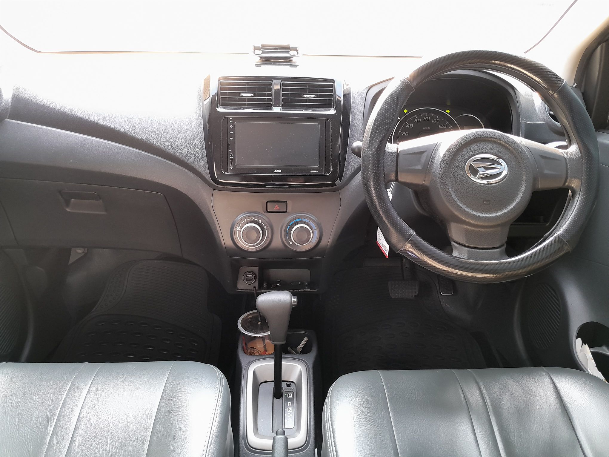 2015 Daihatsu Ayla 2015 Daihatsu Ayla