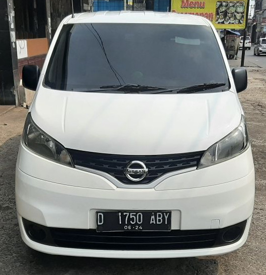 Second Hand 2013 Nissan Evalia Second Hand 2013 Nissan Evalia