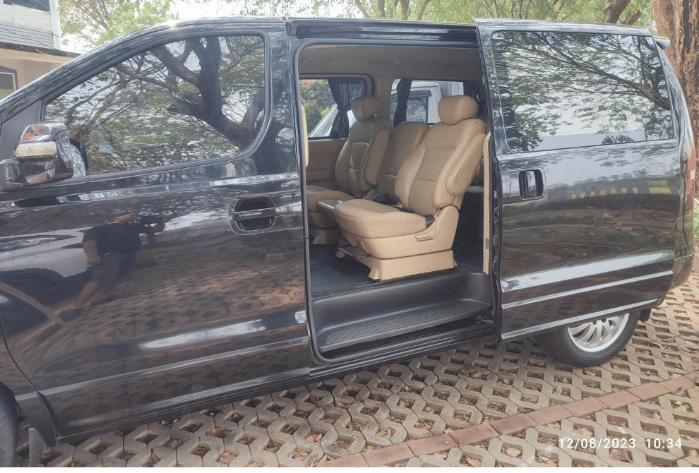 2013 Hyundai H1 2013 Hyundai H1