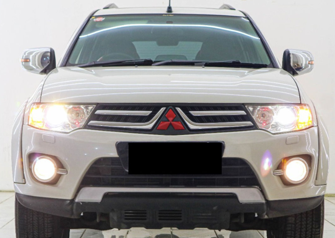 2014 Mitsubishi Pajero Sport Bekas 2014 Mitsubishi Pajero Sport Bekas