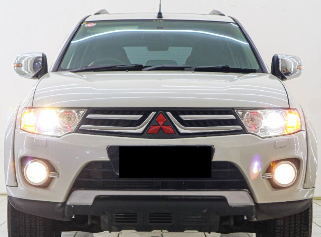2014 Mitsubishi Pajero Sport Bekas 2014 Mitsubishi Pajero Sport Bekas