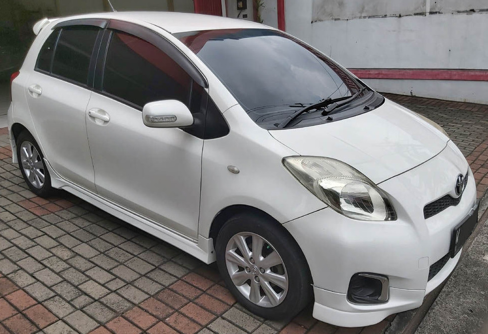 2012 Toyota Yaris 2012 Toyota Yaris