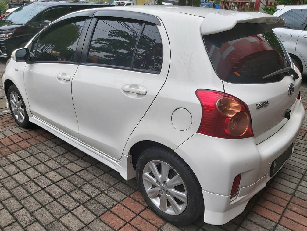 2012 Toyota Yaris 2012 Toyota Yaris