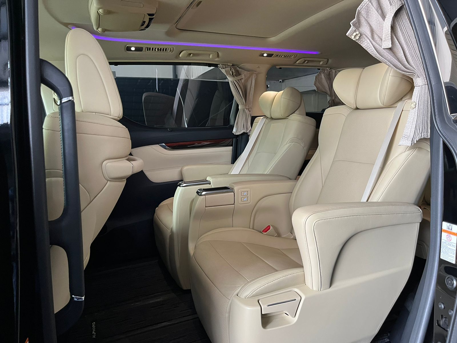 2015 Toyota Alphard 2015 Toyota Alphard