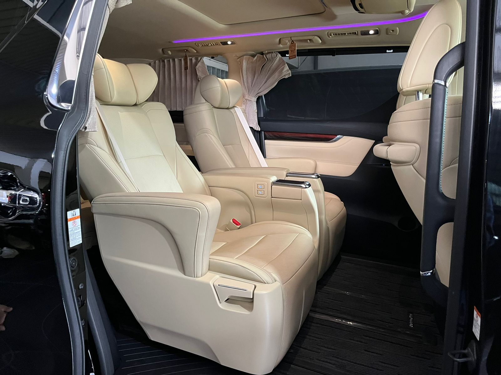 2015 Toyota Alphard 2015 Toyota Alphard