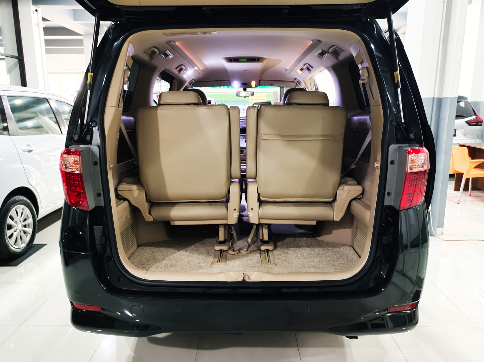 2012 Toyota Alphard 2012 Toyota Alphard