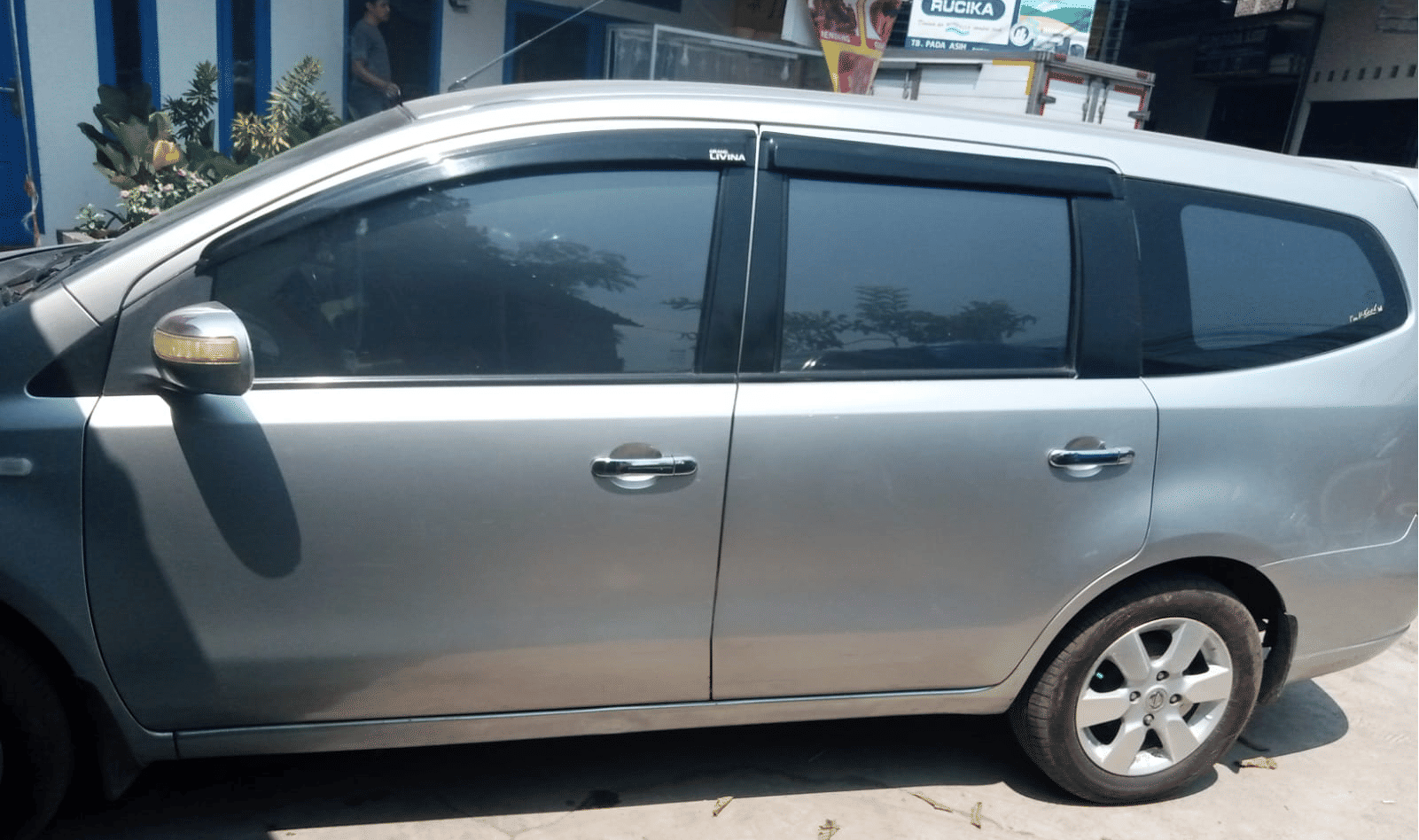 2004 Nissan Grand Livina 2004 Nissan Grand Livina