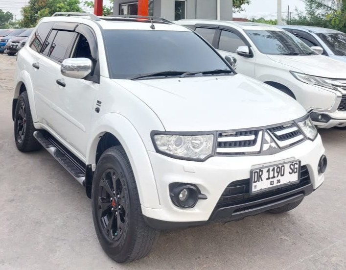 2013 Mitsubishi Pajero Sport 2013 Mitsubishi Pajero Sport