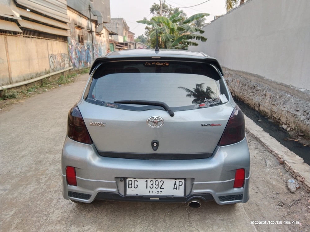 2013 Toyota Yaris 2013 Toyota Yaris