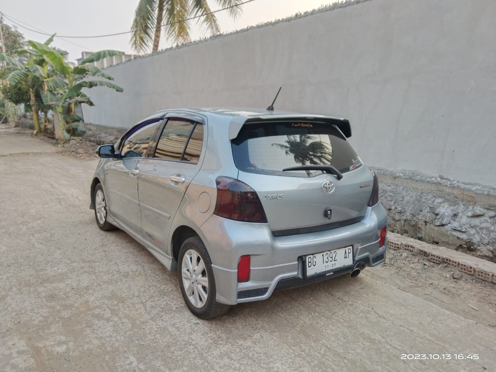 2013 Toyota Yaris 2013 Toyota Yaris