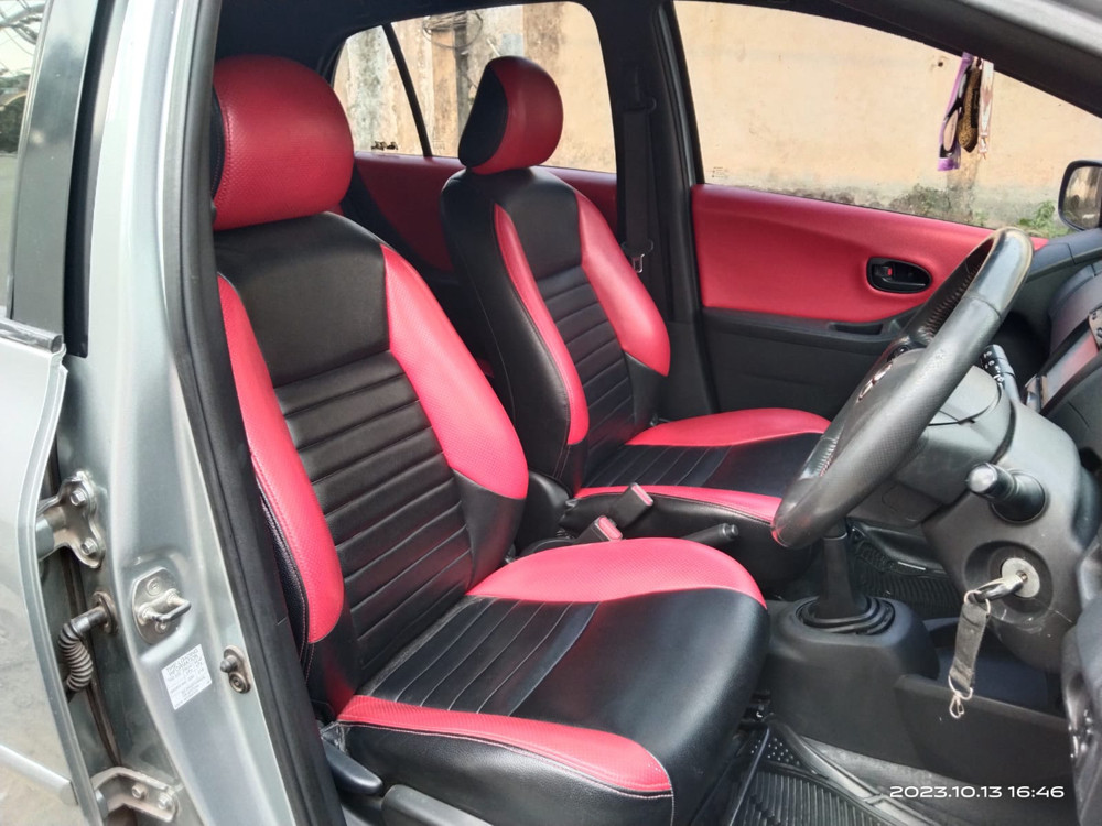 2013 Toyota Yaris 2013 Toyota Yaris