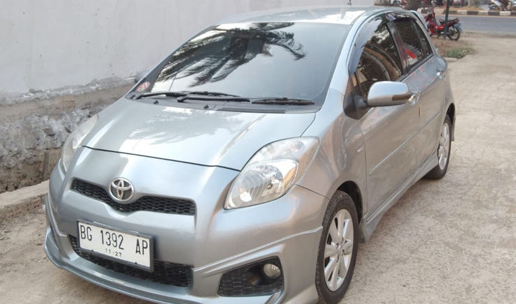 2013 Toyota Yaris 2013 Toyota Yaris