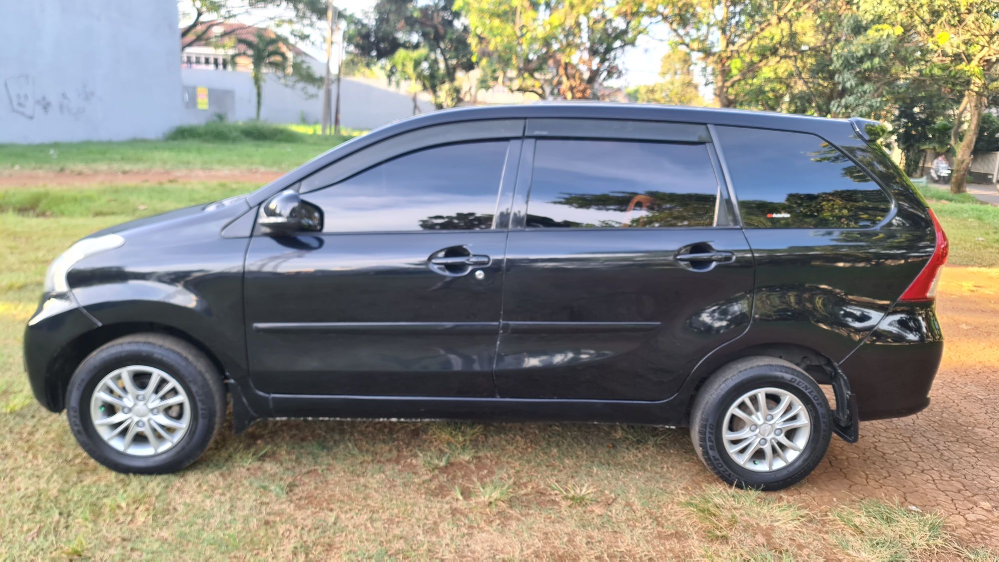 2012 Daihatsu Xenia 2012 Daihatsu Xenia