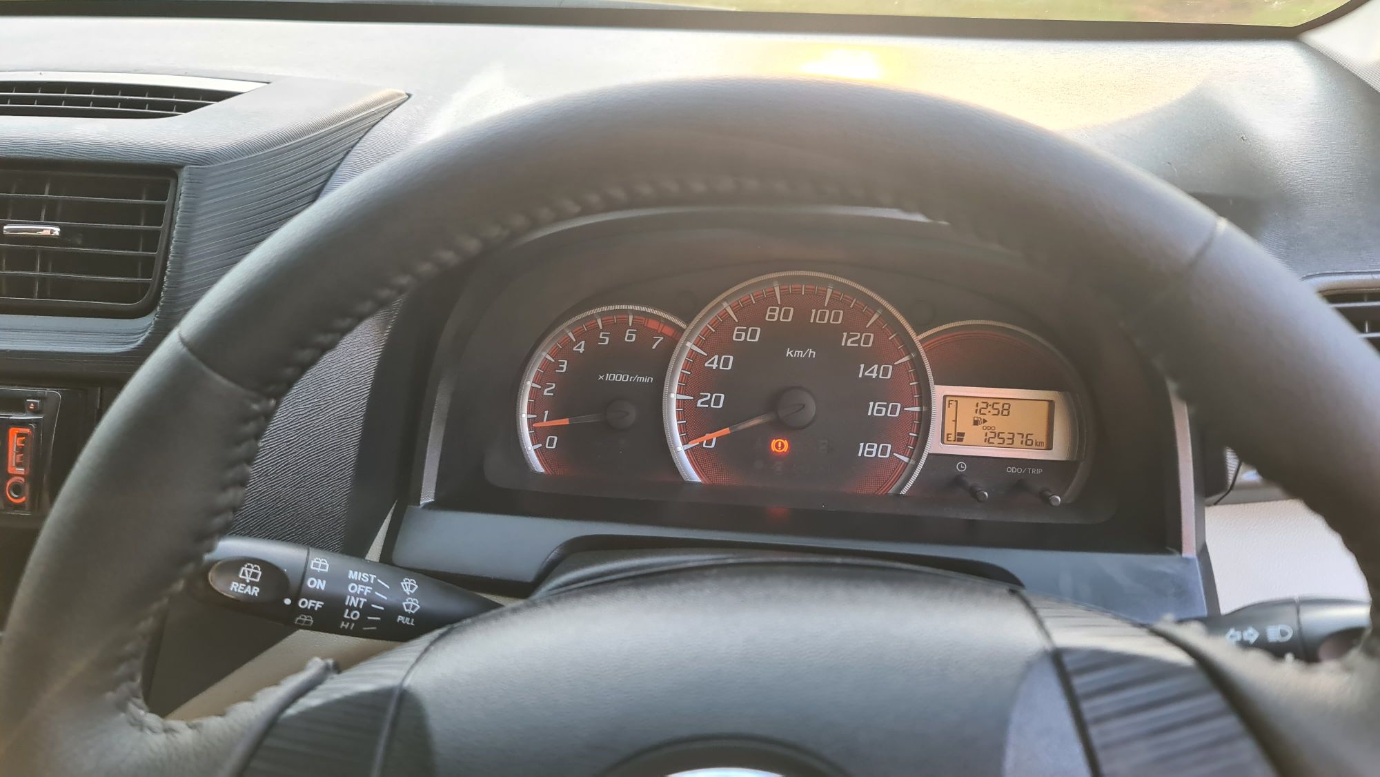 2012 Daihatsu Xenia 2012 Daihatsu Xenia