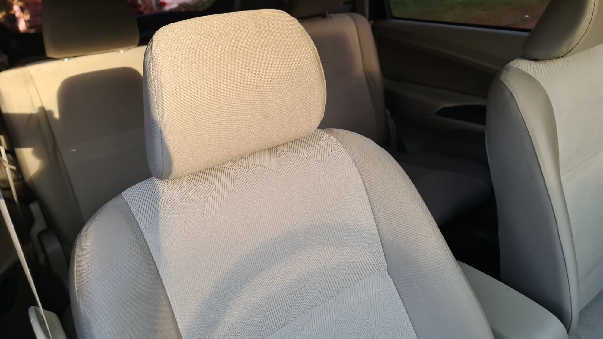 2012 Daihatsu Xenia 2012 Daihatsu Xenia