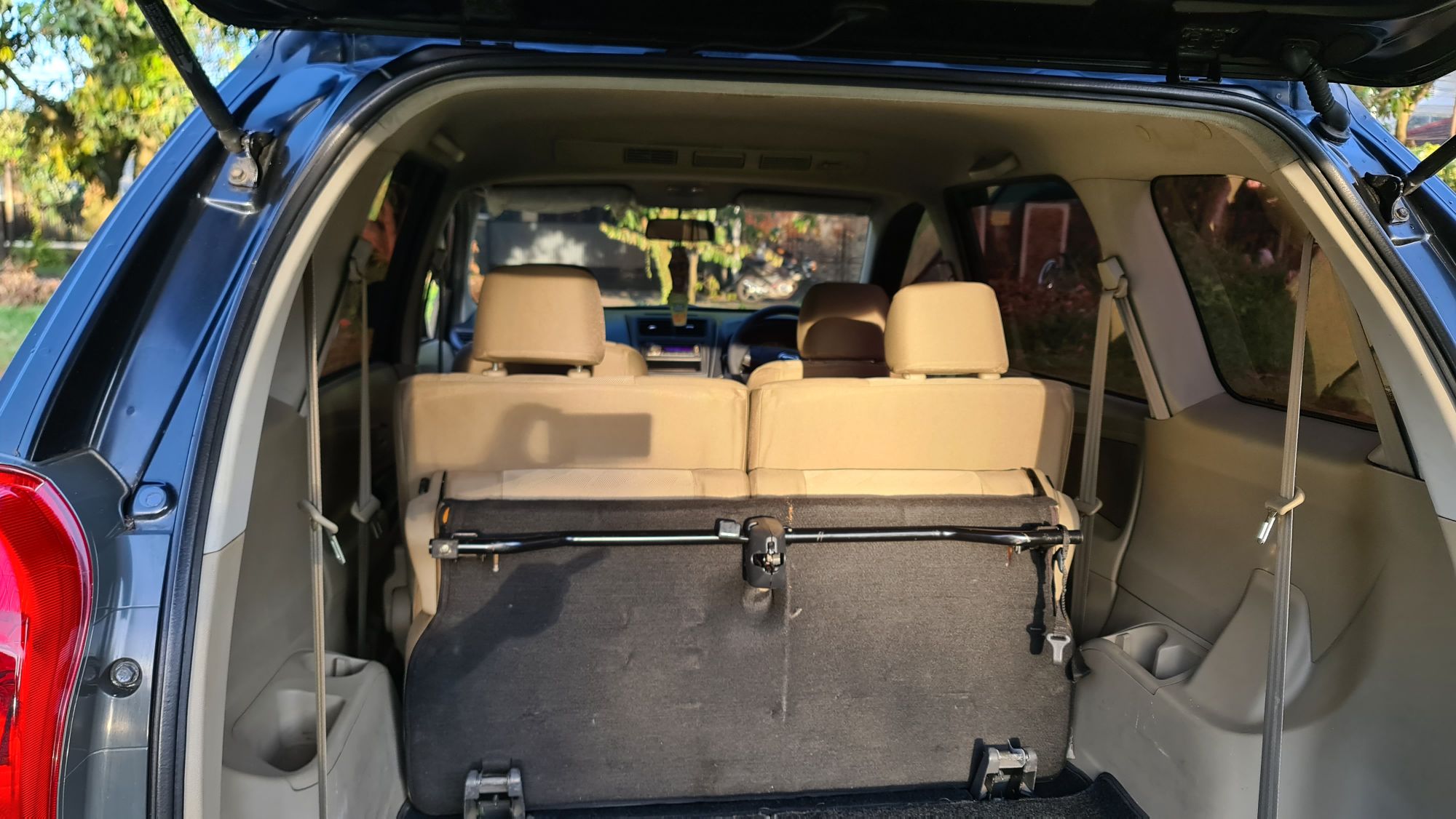 2012 Daihatsu Xenia 2012 Daihatsu Xenia