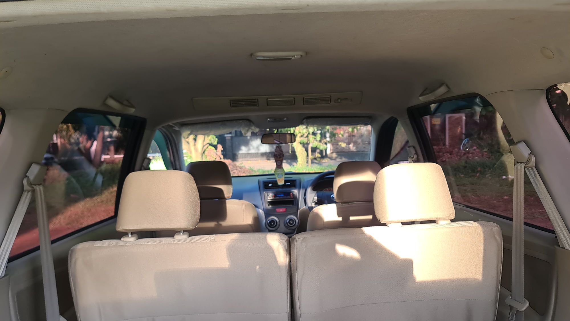 2012 Daihatsu Xenia 2012 Daihatsu Xenia