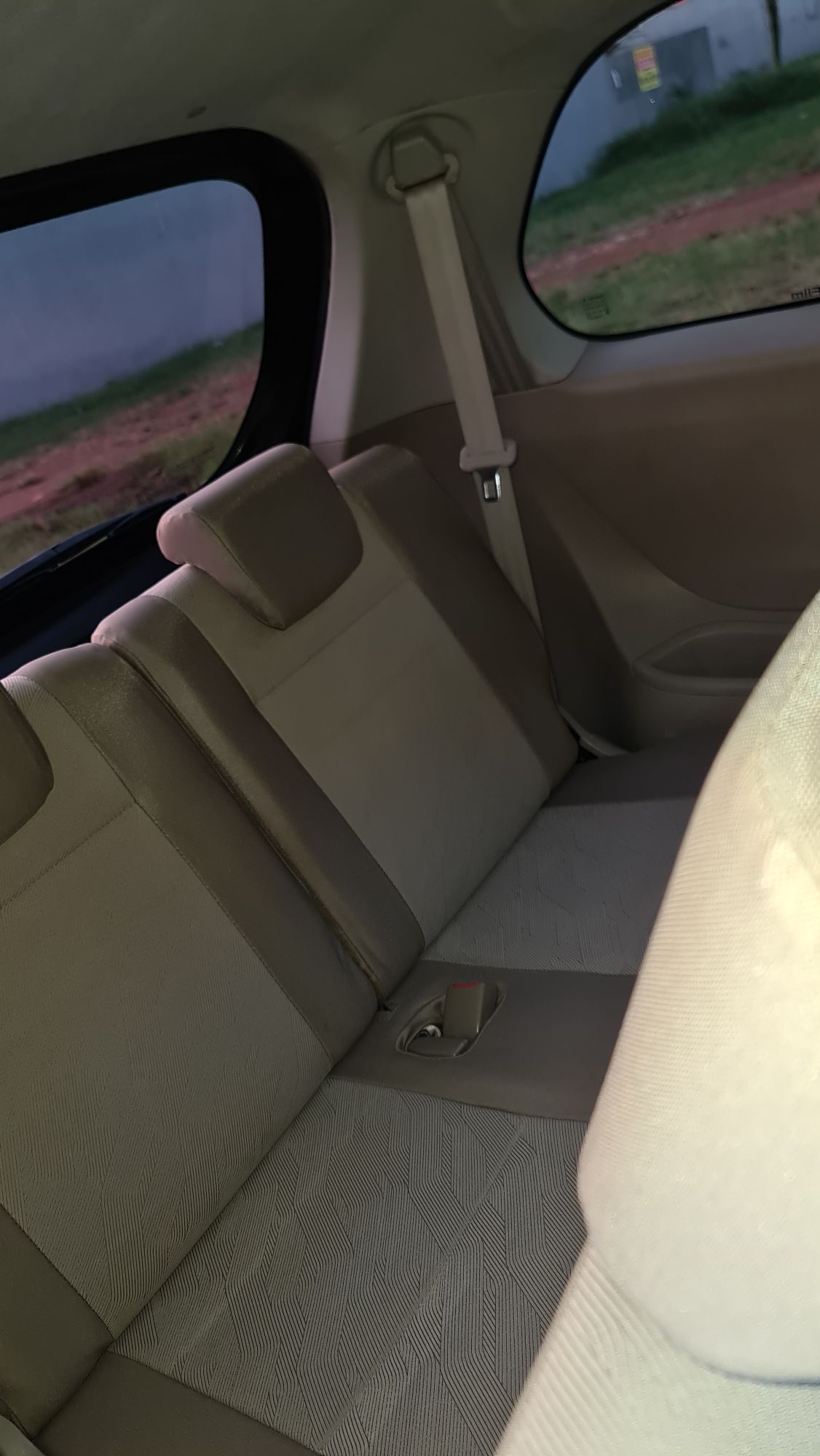 2012 Daihatsu Xenia 2012 Daihatsu Xenia