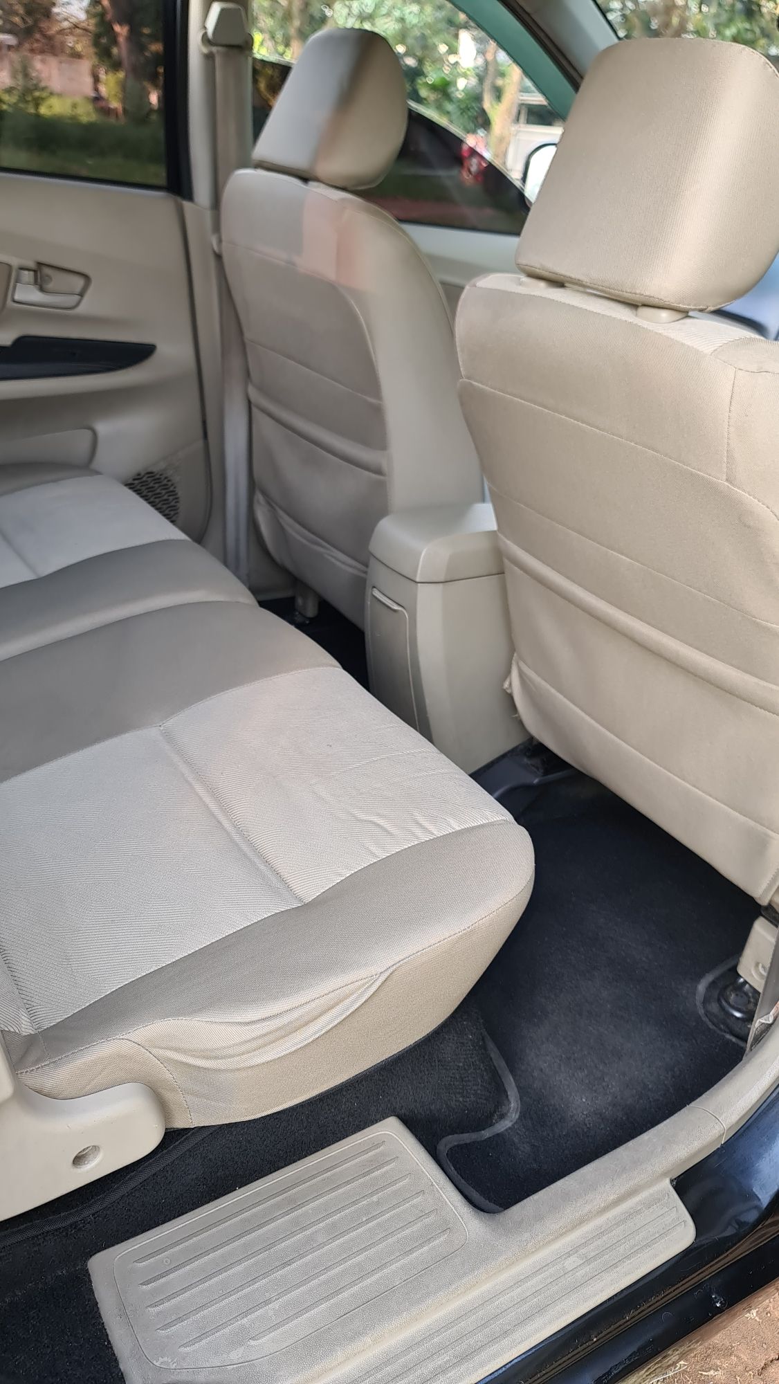 2012 Daihatsu Xenia 2012 Daihatsu Xenia