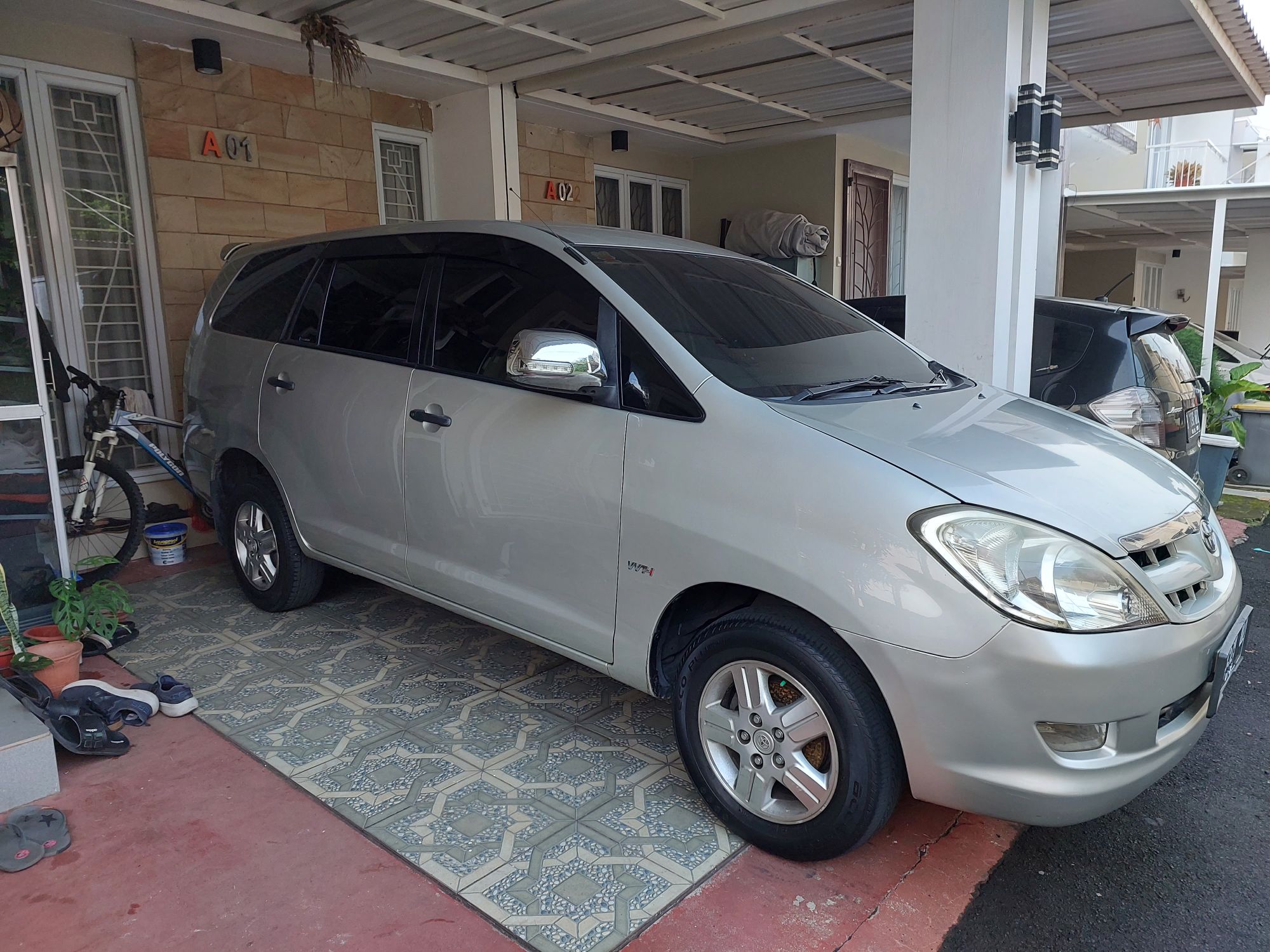 Second Hand 2004 Toyota Kijang Innova Second Hand 2004 Toyota Kijang Innova