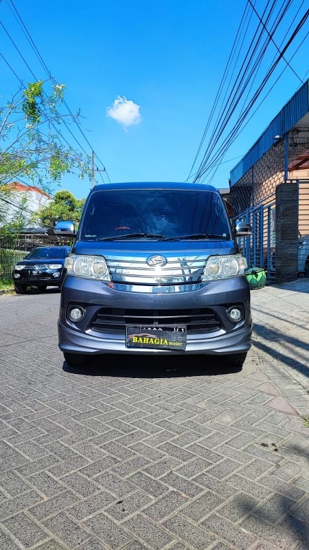 2017 Daihatsu Luxio